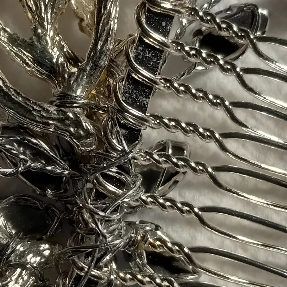 Beautiful Blue Hair Comb - Picture 9 of 16